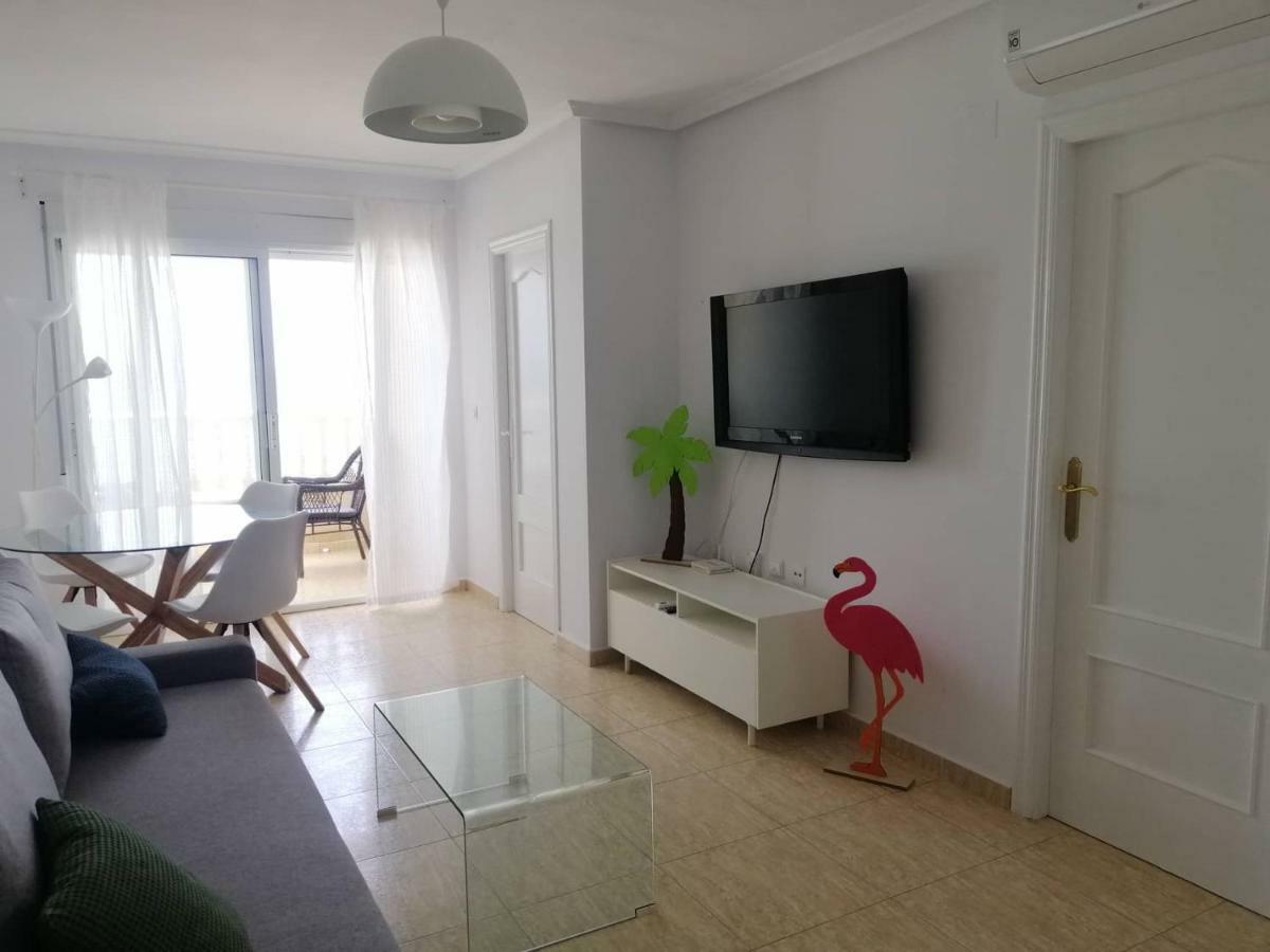 Апартаменты Flamingo, Beach, Sea View, Pool, Wi Fi Торевьиа Экстерьер фото