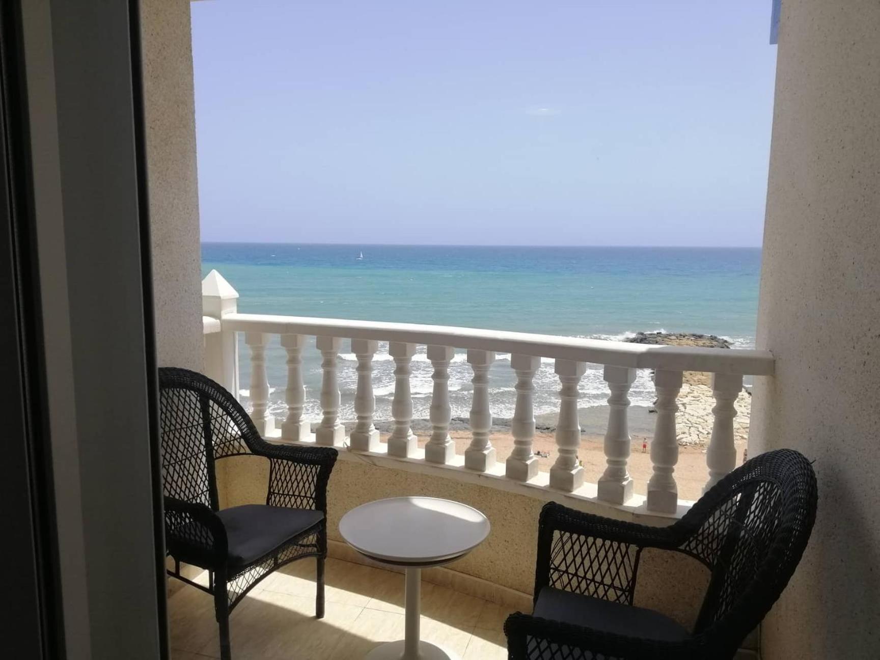 Апартаменты Flamingo, Beach, Sea View, Pool, Wi Fi Торевьиа Экстерьер фото